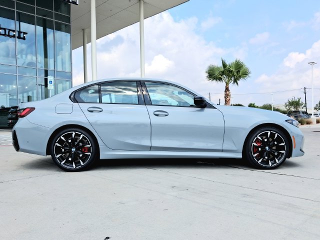 New 2026 BMW 330i xDrive Sedan w/ M Sport Package AWD/4WD image 8