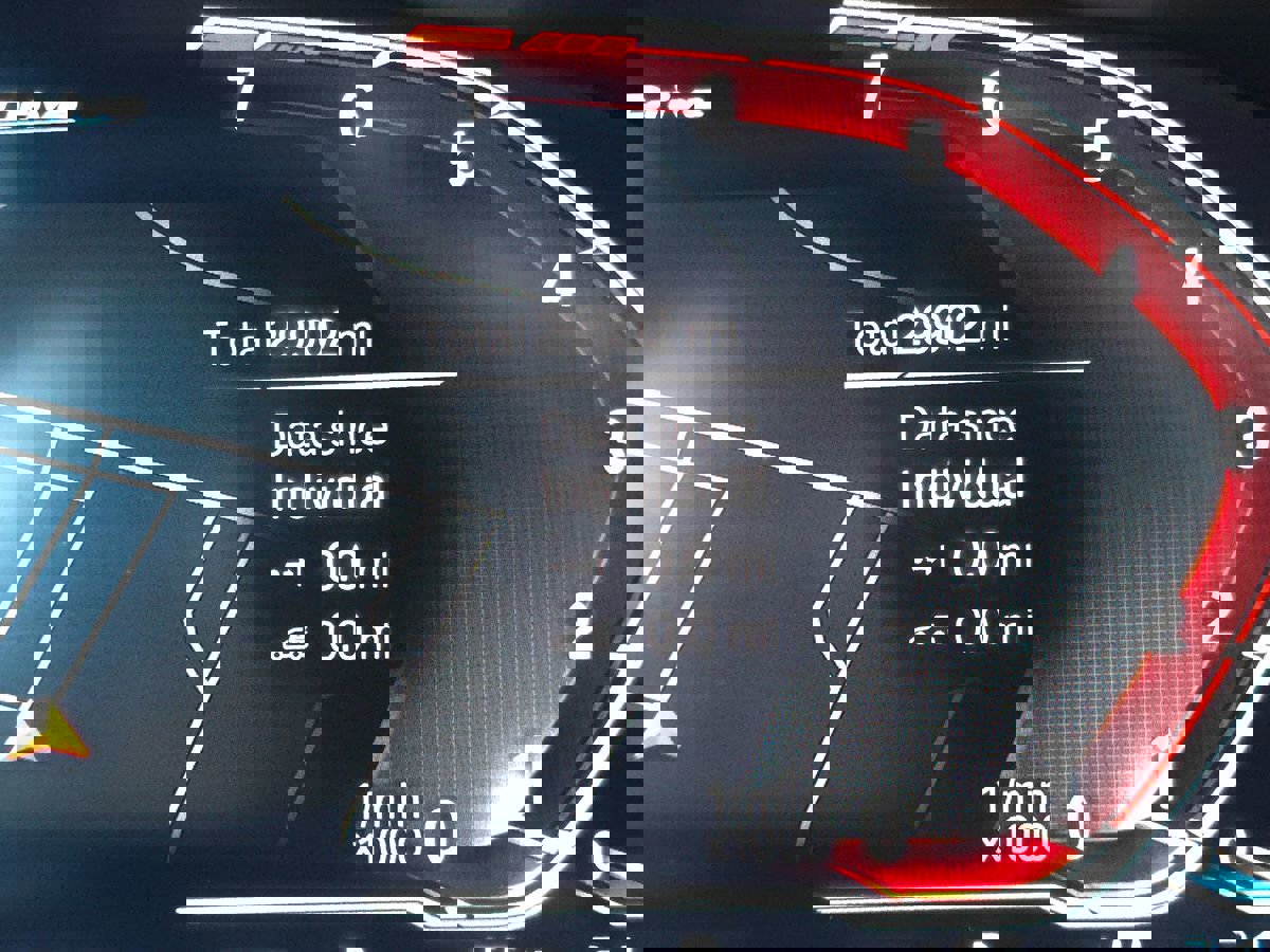 Used 2023 BMW 530e xDrive w/ Premium Package image 30