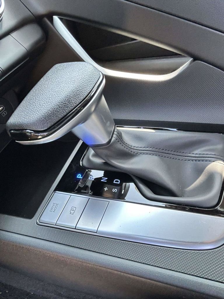 New 2026 Hyundai Elantra SE FWD image 21