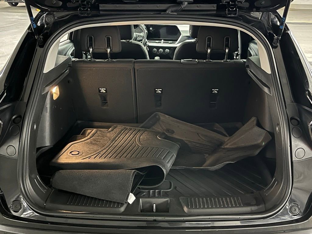 Used 2024 Chevrolet Trax LS w/ LS Convenience Package image 33