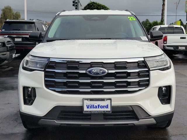 Used 2025 Ford Explorer Active w/ Active Comfort Package RWD image 23
