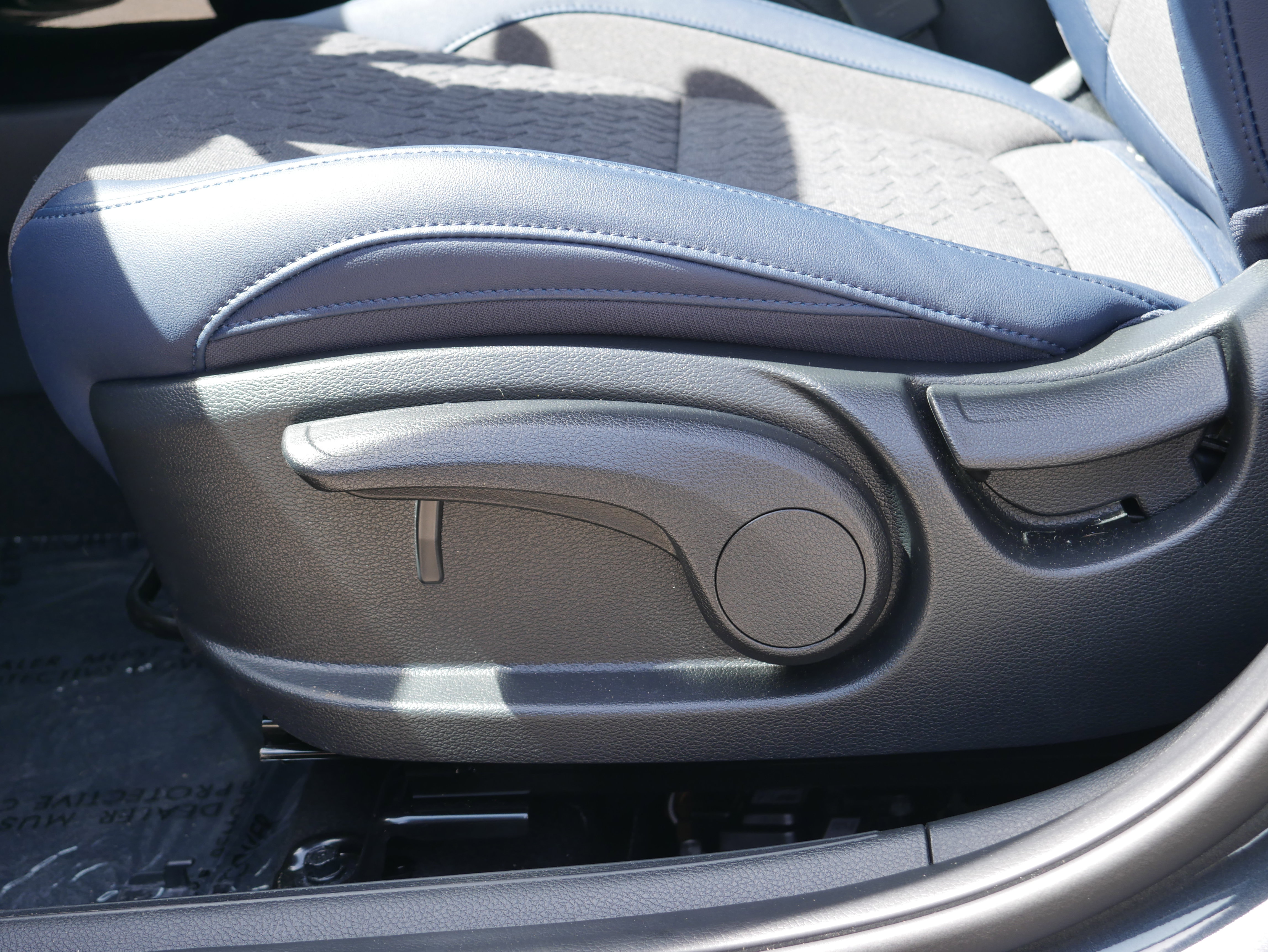 Certified 2025 Kia Seltos S AWD/4WD image 13