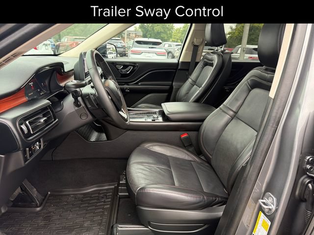 Certified 2024 Lincoln Aviator Reserve w/ Elements Package Plus AWD/4WD image 12