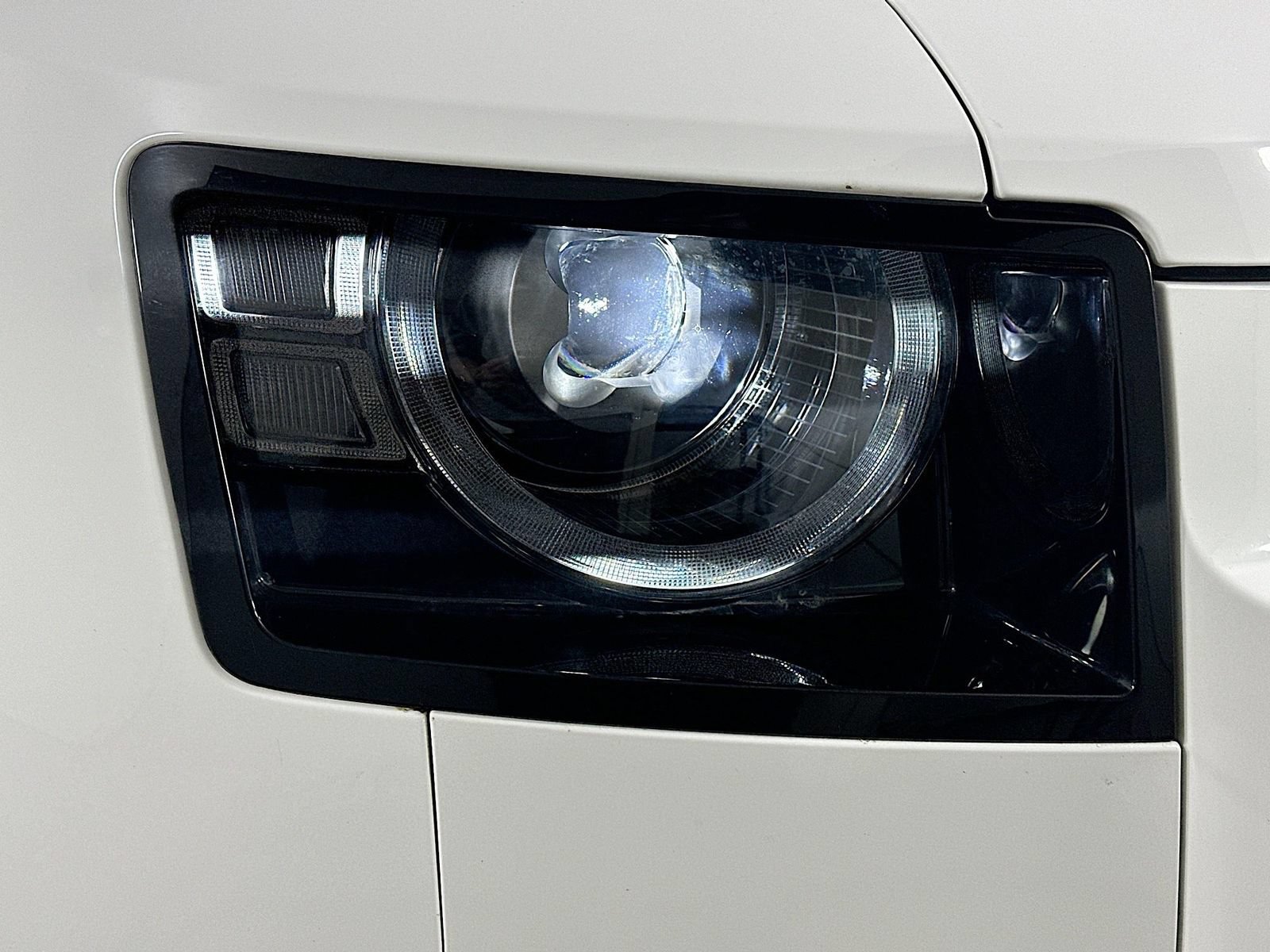 Used 2025 Land Rover Defender 110 S AWD/4WD image 43