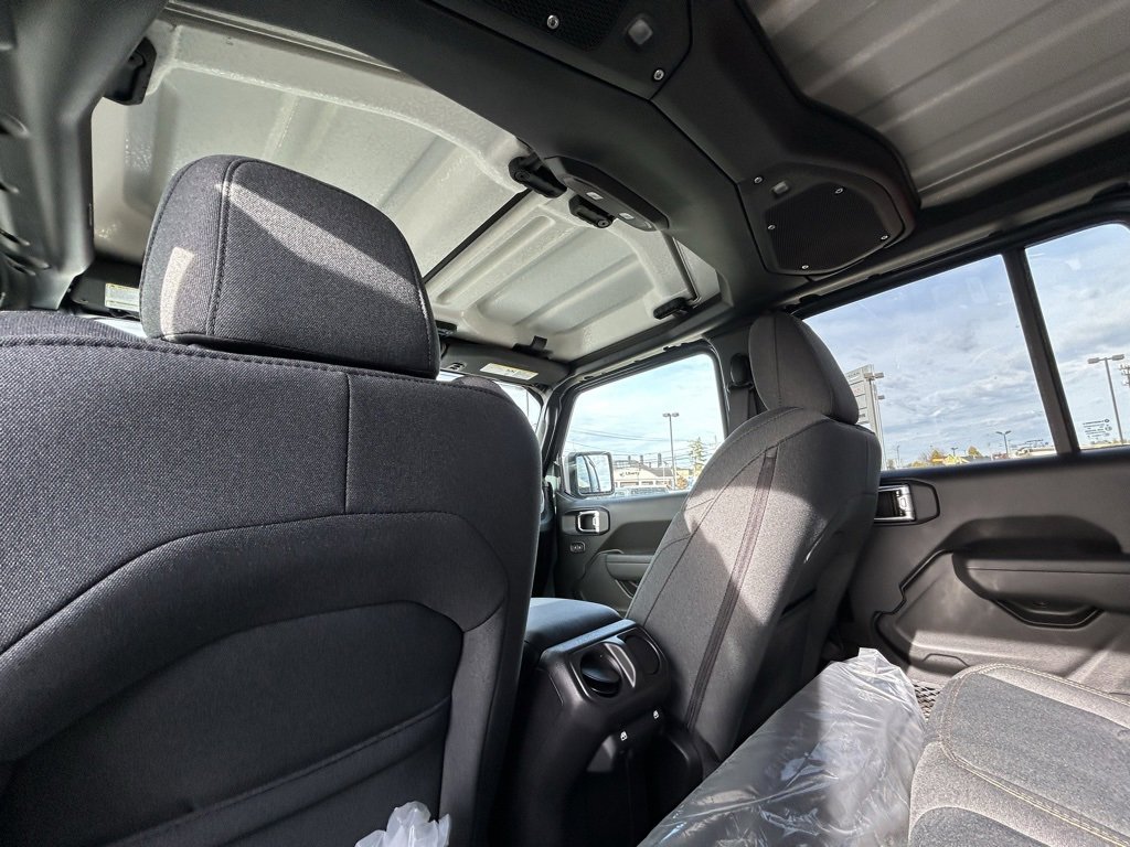 New 2026 Jeep Gladiator Sport image 28