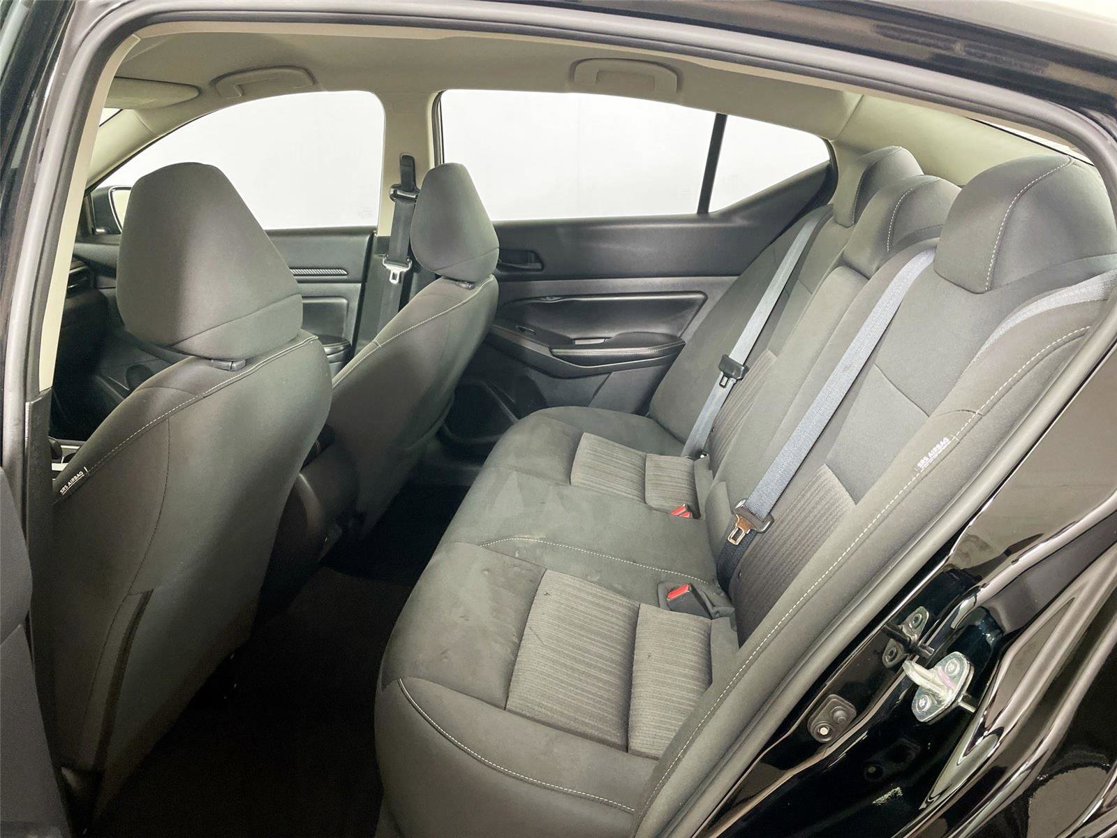 Used 2024 Nissan Altima 2.5 SV FWD image 11