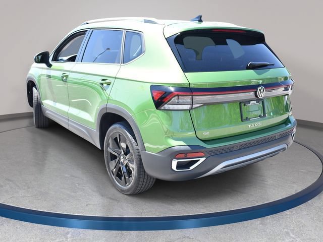 Used 2025 Volkswagen Taos SE FWD image 8