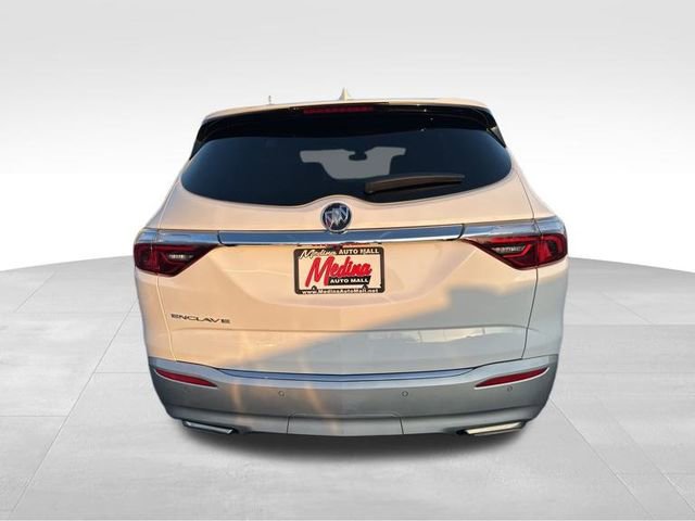 Used 2023 Buick Enclave Essence image 7