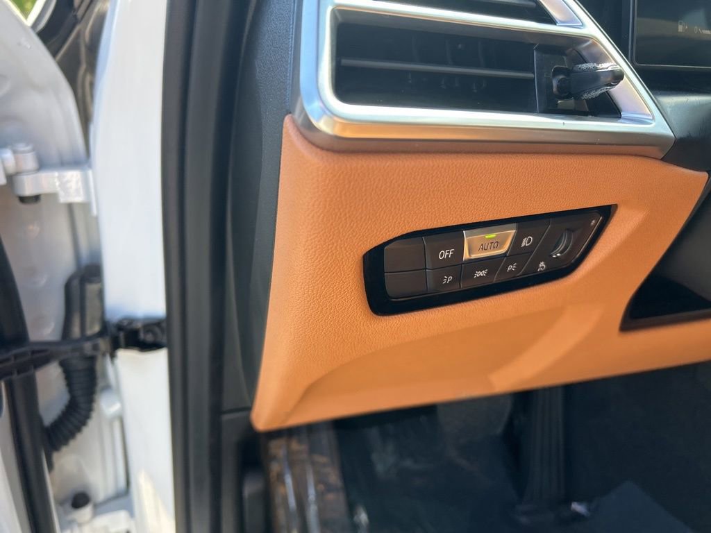 Used 2025 BMW 330i xDrive Sedan image 40