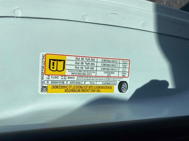 Certified 2024 Chevrolet Express 2500 Extended image 18