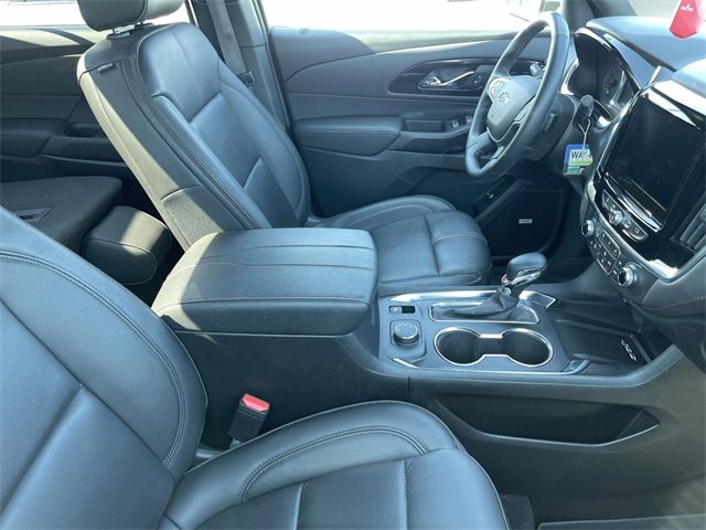 Used 2023 Chevrolet Traverse RS image 4