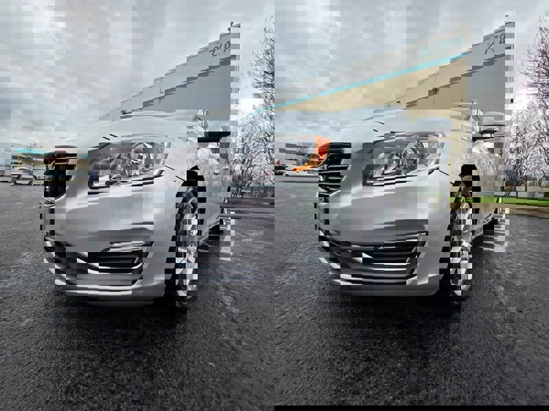 Used 2015 Volvo V60 T5 Premier image 10