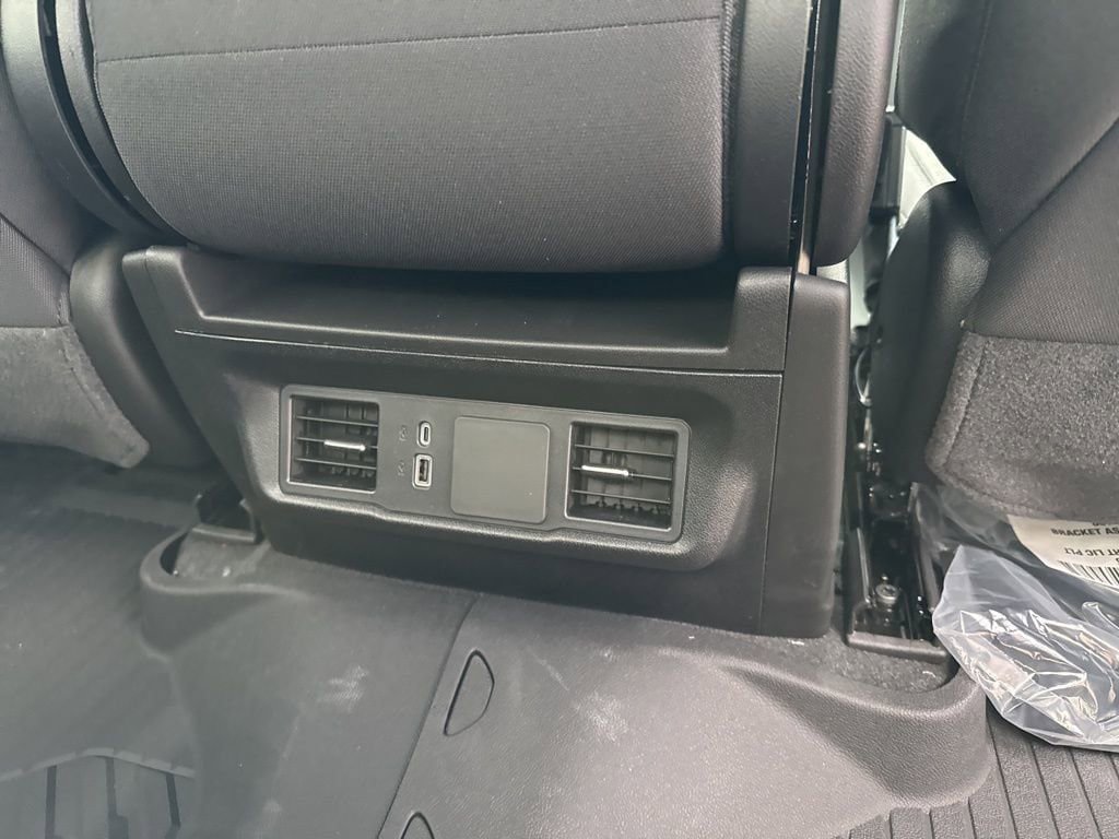 New 2026 Chevrolet Silverado 1500 Custom Trail Boss w/ LPO, Dark Essentials Package AWD/4WD image 24