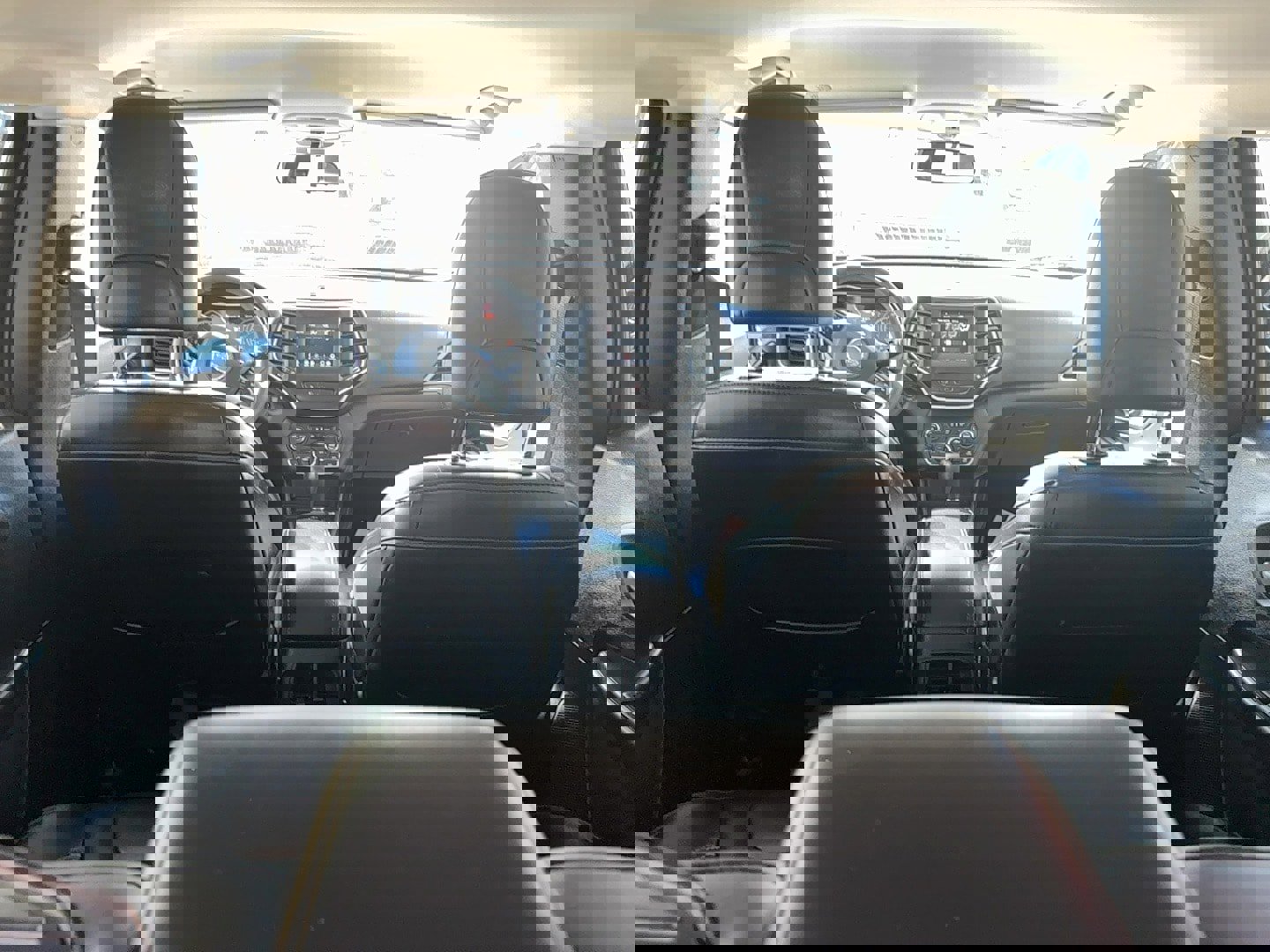 Used 2020 Jeep Cherokee Latitude Plus image 12