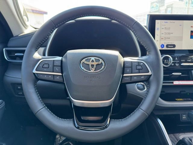Certified 2025 Toyota Highlander Limited image 27