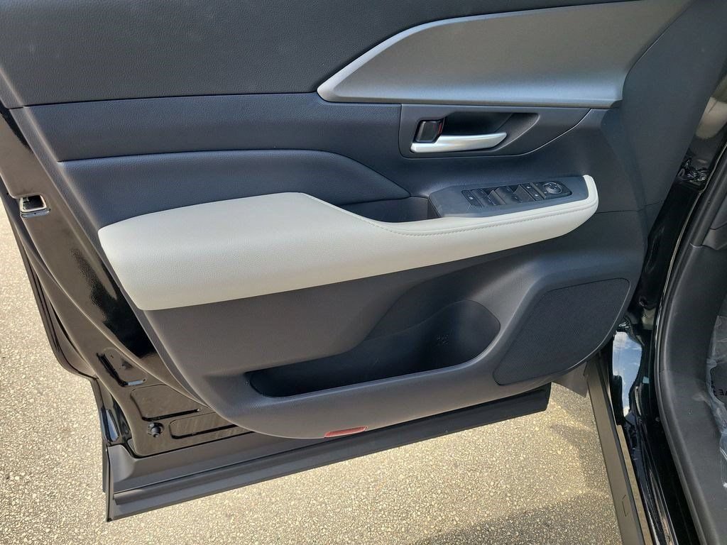 Certified 2026 Toyota Grand Highlander FWD image 19