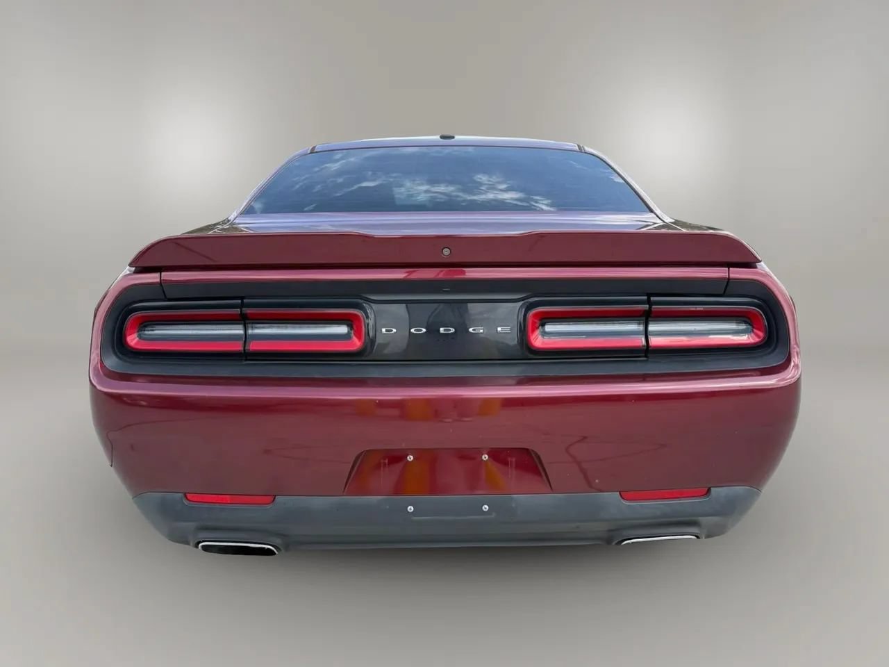 Used 2019 Dodge Challenger SXT RWD image 6