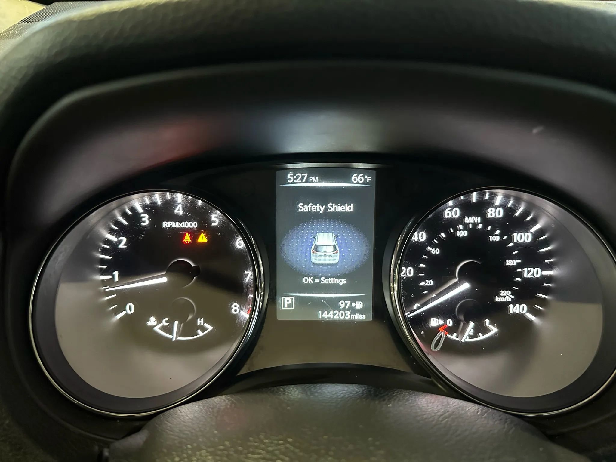 Used 2017 Nissan Rogue SV w/ SV Premium Package image 11