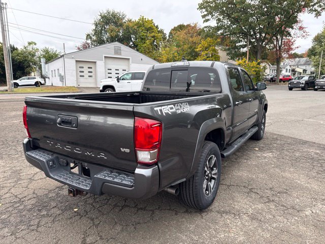 Used 2017 Toyota Tacoma TRD Sport w/ Exterior Package AWD/4WD image 6
