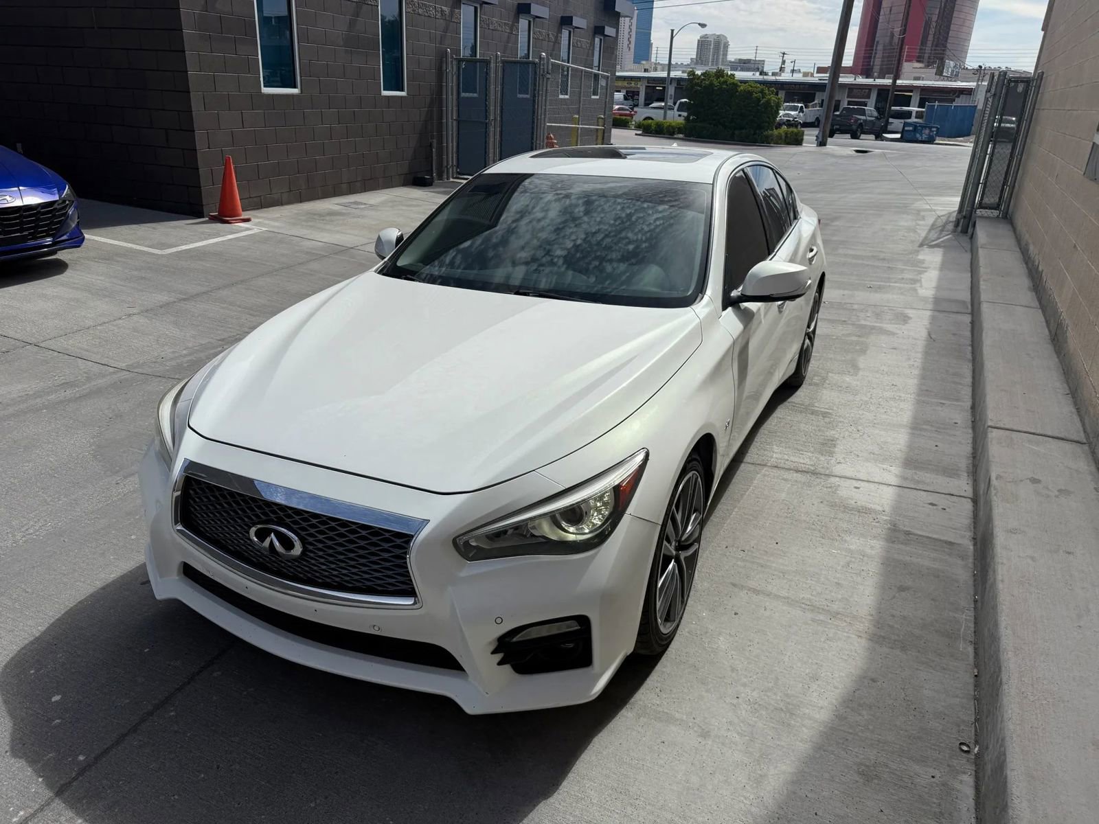 Used 2014 INFINITI Q50 AWD w/ Deluxe Touring Package image 10