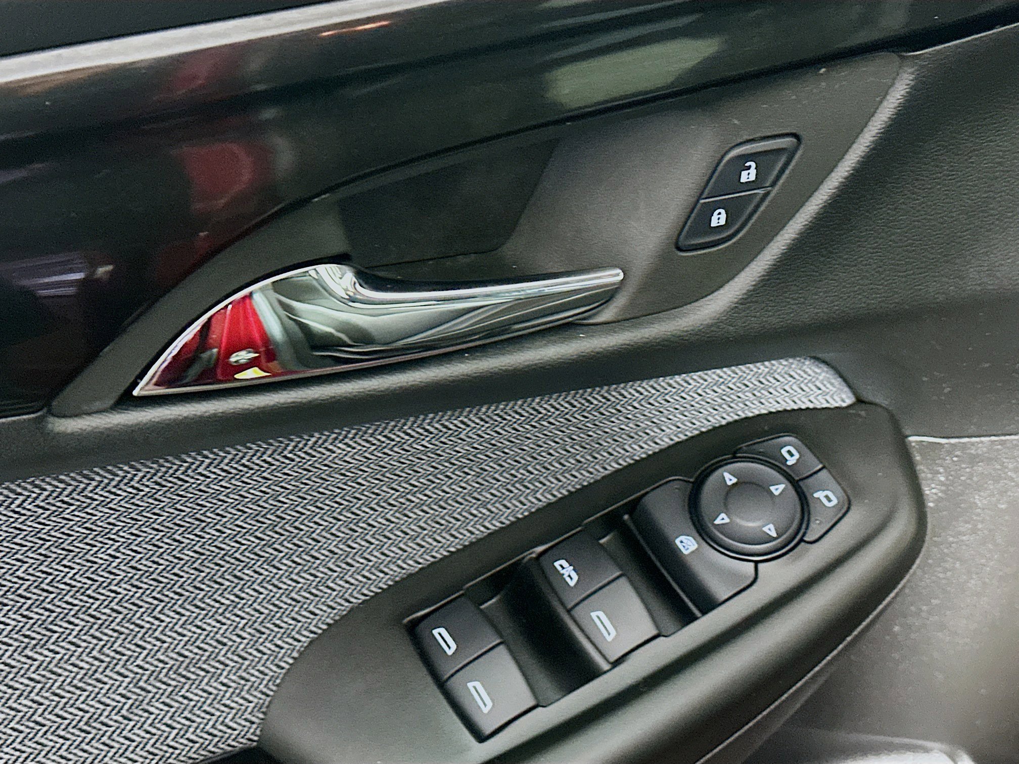 Used 2025 Chevrolet TrailBlazer LT w/ Driver Confidence Package image 15