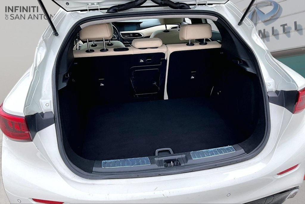 Used 2018 INFINITI QX30 Premium w/ Navigation Package FWD image 48