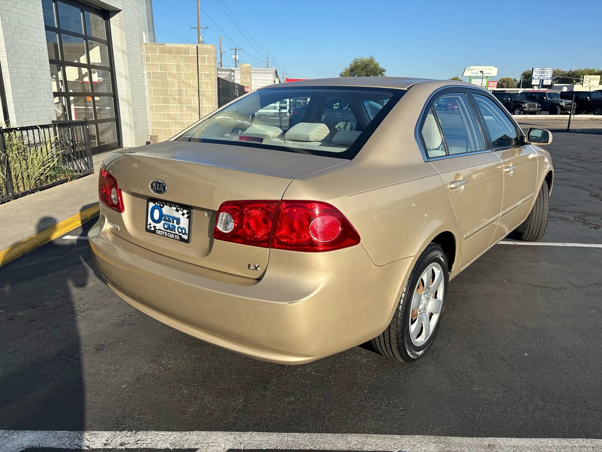 Used 2007 Kia Optima LX image 4