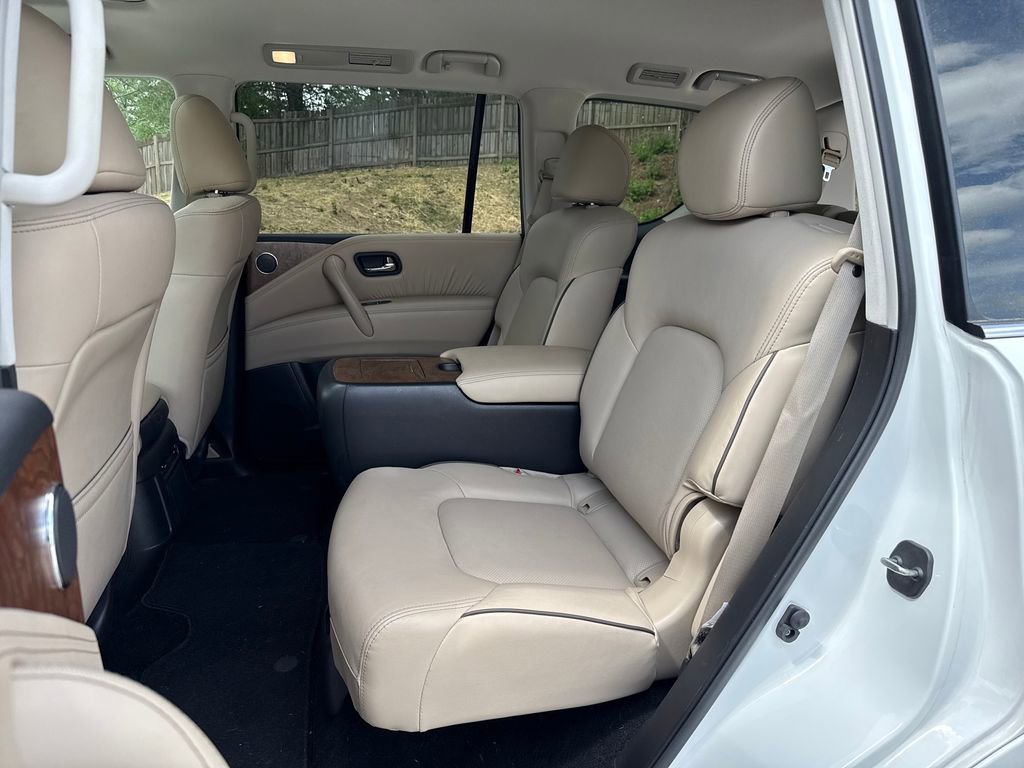 Used 2024 Nissan Armada SL w/ Captain's Chairs Package image 26