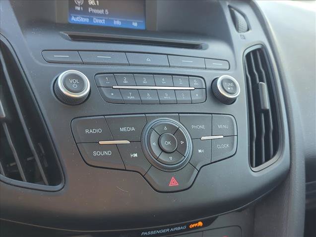 Used 2016 Ford Focus SE FWD image 19