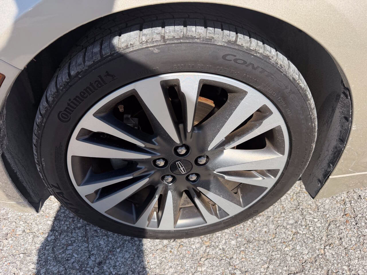 Used 2017 Lincoln MKZ Reserve w/ Climate Package FWD image 9