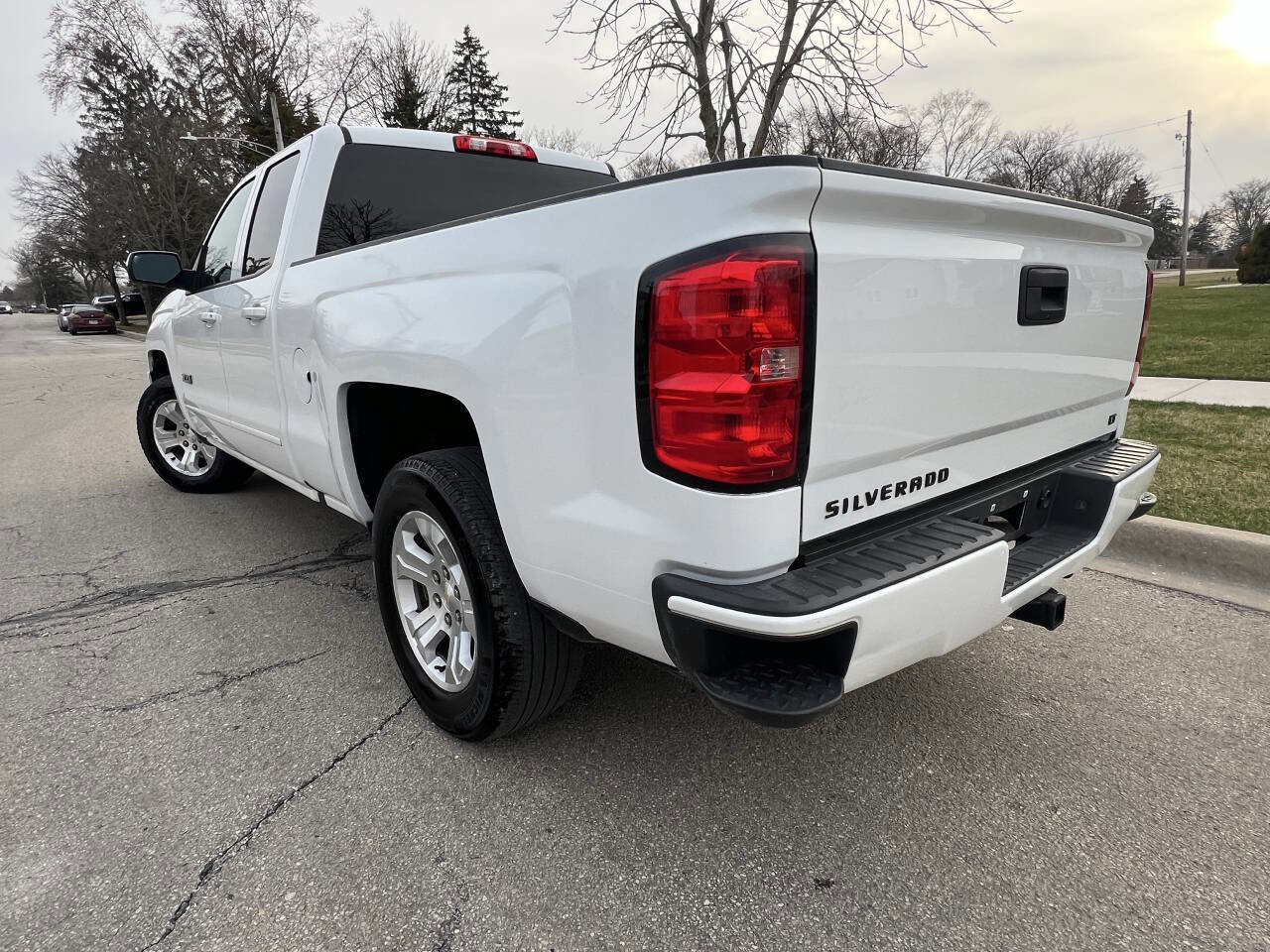 Used 2017 Chevrolet Silverado 1500 LT w/ All Star Edition image 4