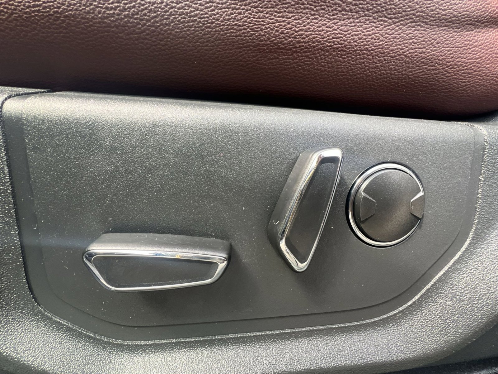 Certified 2023 Ford Expedition Limited image 14