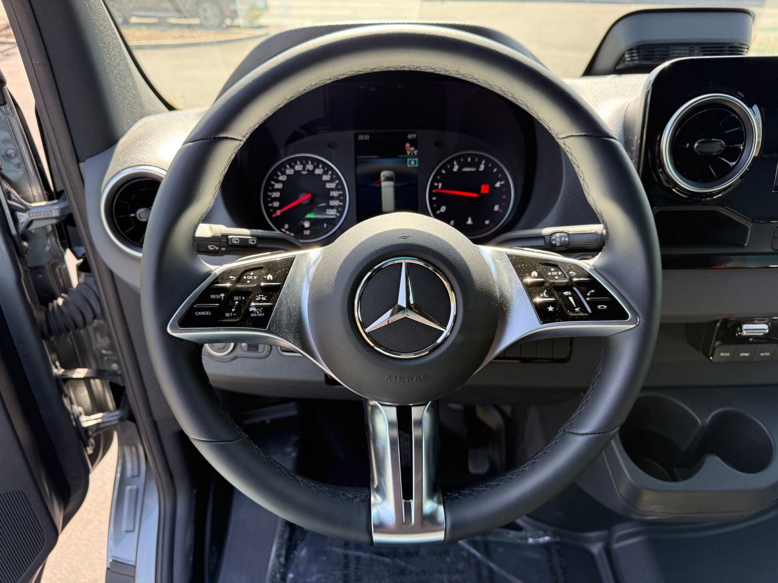 New 2025 Mercedes-Benz Sprinter 2500 image 25