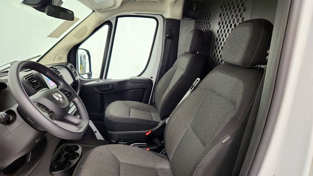 Used 2025 RAM ProMaster 2500 w/ U-Haul Equipment Group FWD image 17
