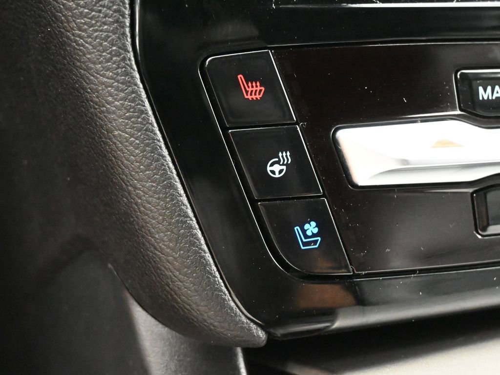 Used 2023 Ford Explorer Limited image 14