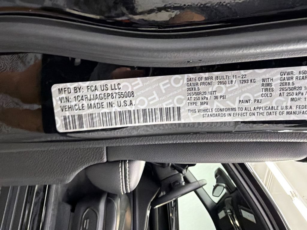 Used 2023 Jeep Grand Cherokee L Laredo RWD image 32