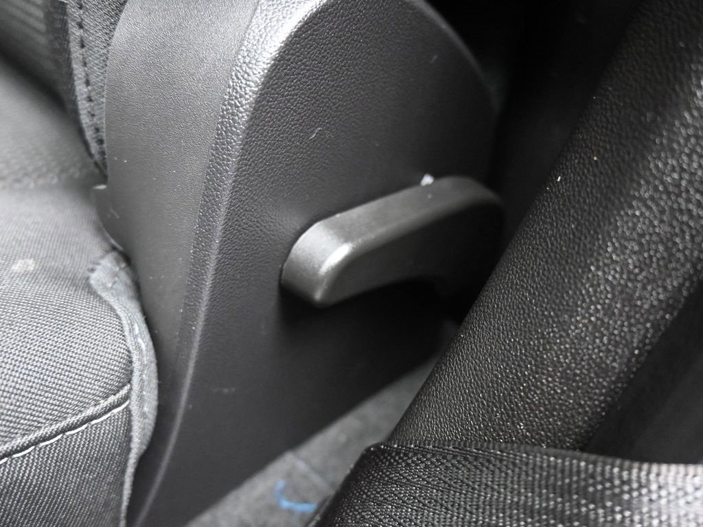 Used 2023 Chevrolet Colorado LT w/ LT Convenience Package II image 31