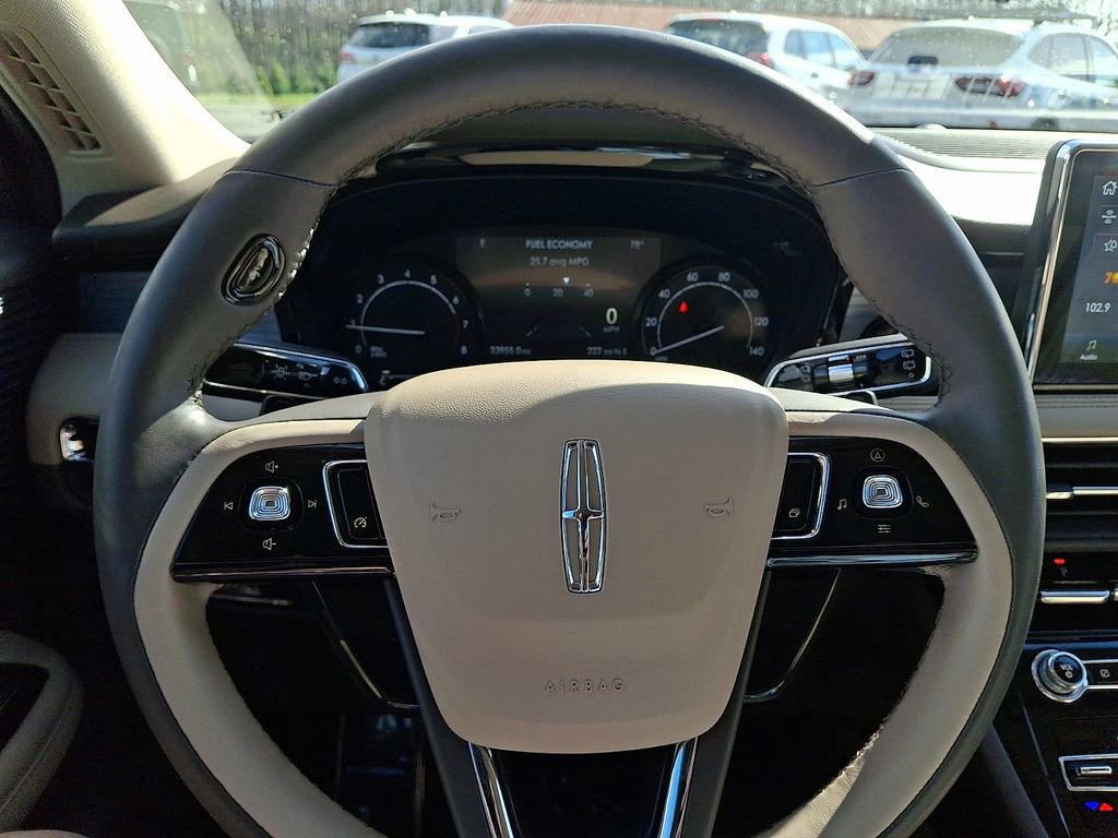 Used 2021 Lincoln Corsair AWD w/ Equipment Group 101A image 19