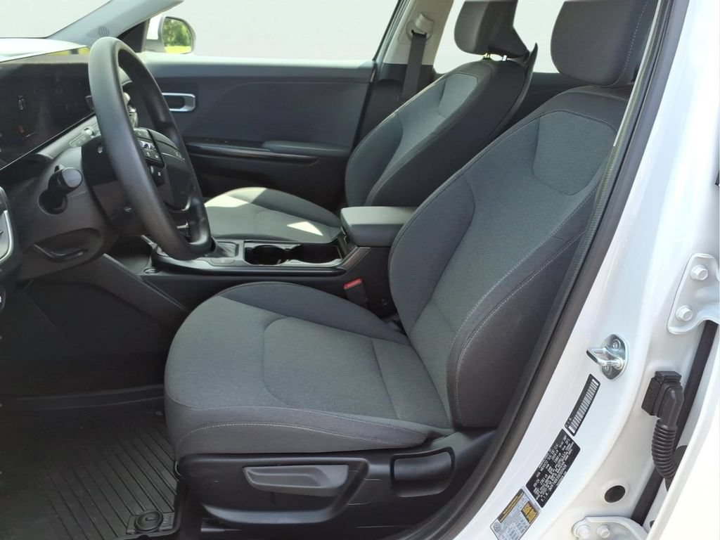Used 2025 Kia K4 FWD image 21