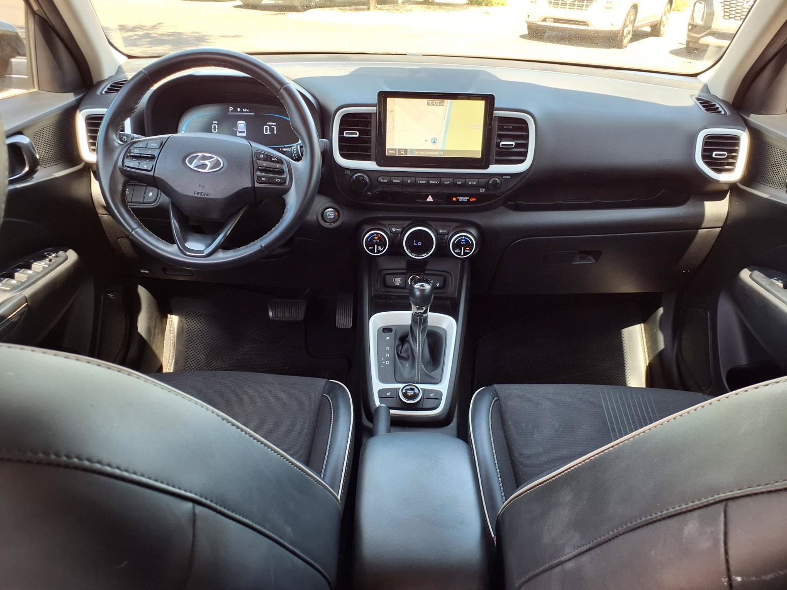 Used 2023 Hyundai Venue Limited w/ Cargo Package FWD image 18
