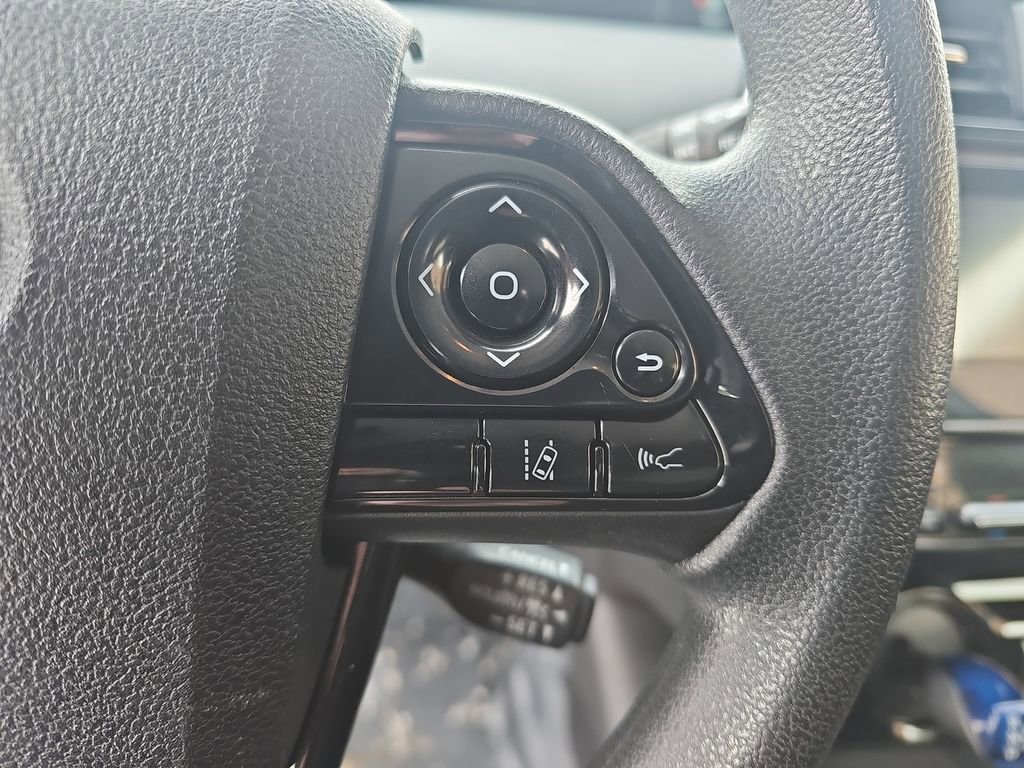 Used 2019 Toyota Prius L Eco image 17