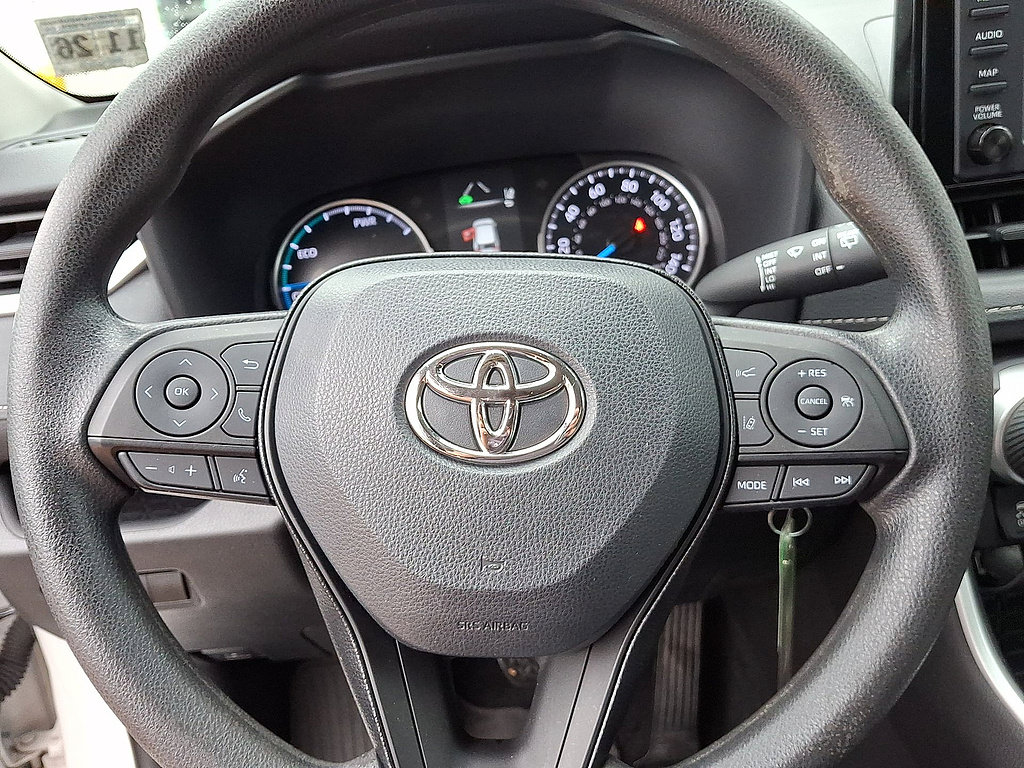 Used 2021 Toyota RAV4 LE AWD/4WD image 16