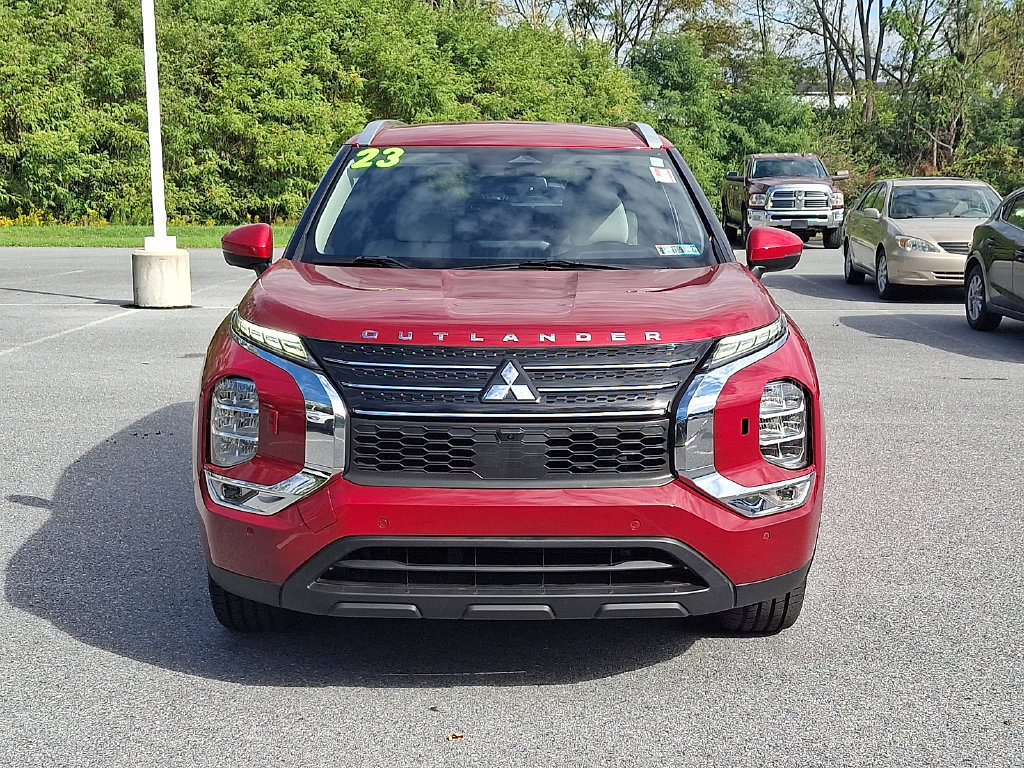 Used 2022 Mitsubishi Outlander SEL AWD/4WD image 2