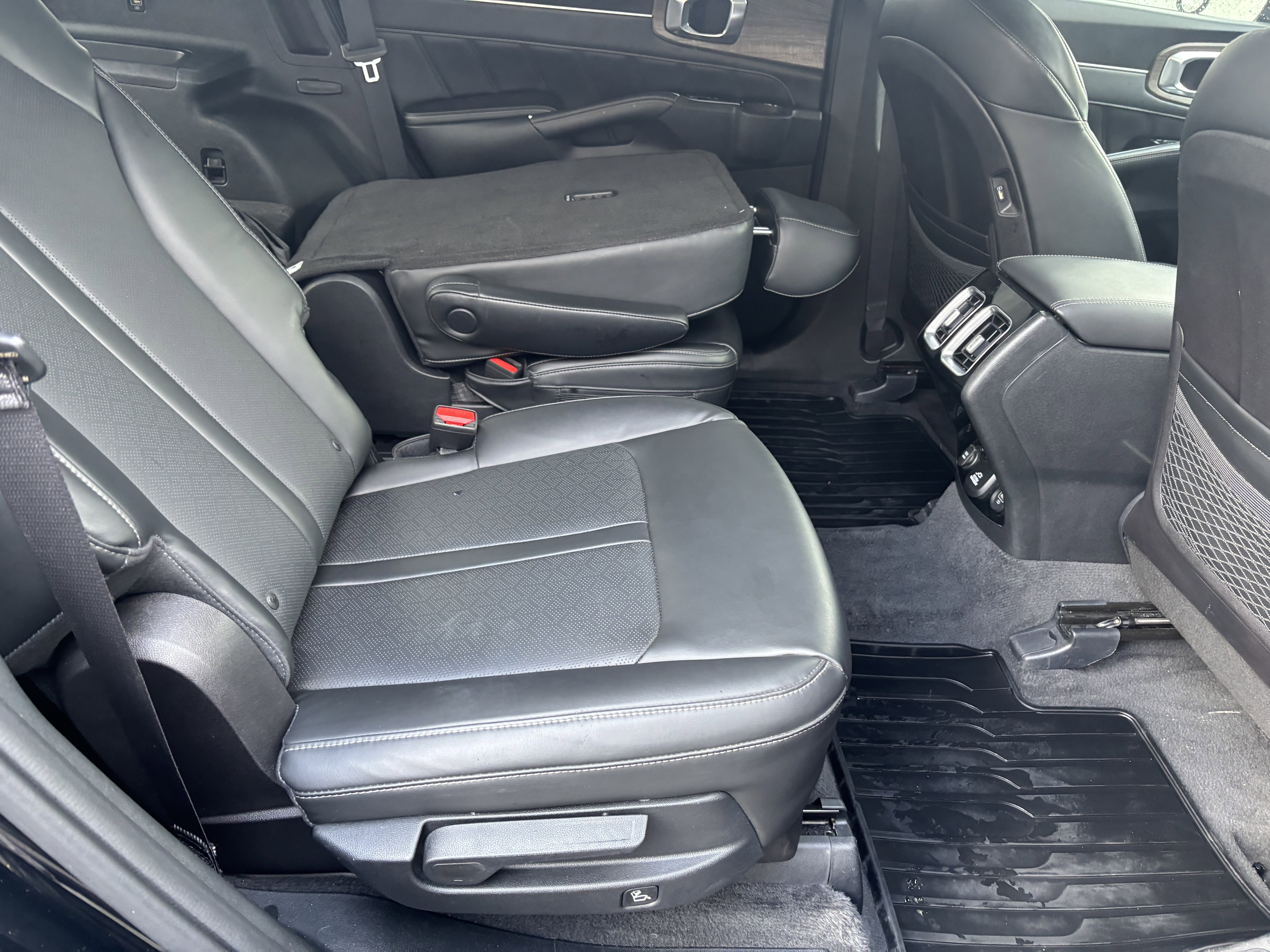 Used 2021 Kia Sorento EX AWD/4WD image 32