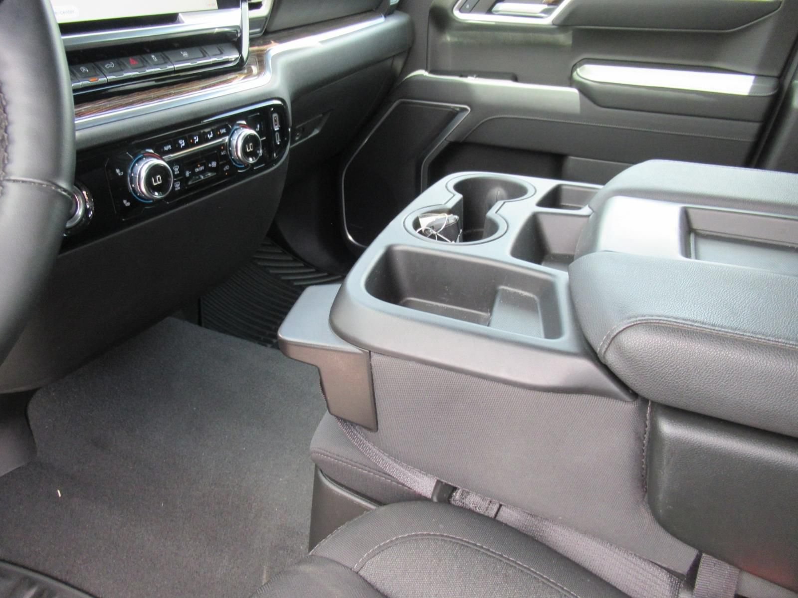 Used 2024 GMC Sierra 1500 Elevation RWD image 17