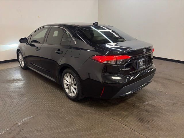 Used 2020 Toyota Corolla XLE FWD image 6