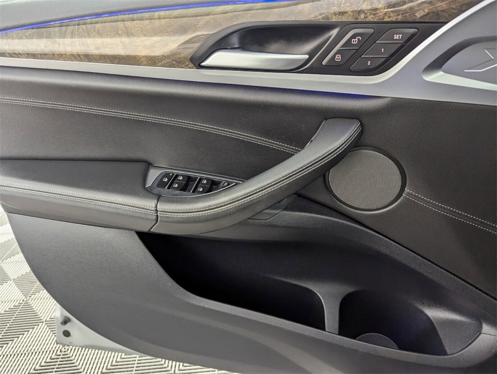 Used 2018 BMW X3 M40i image 29