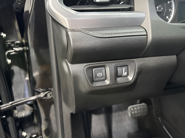Used 2017 GMC Acadia SLE FWD image 12