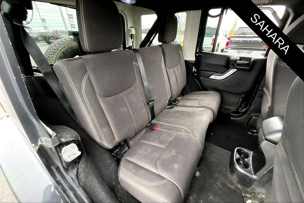 Used 2016 Jeep Wrangler Unlimited Sahara w/ Connectivity Group image 23