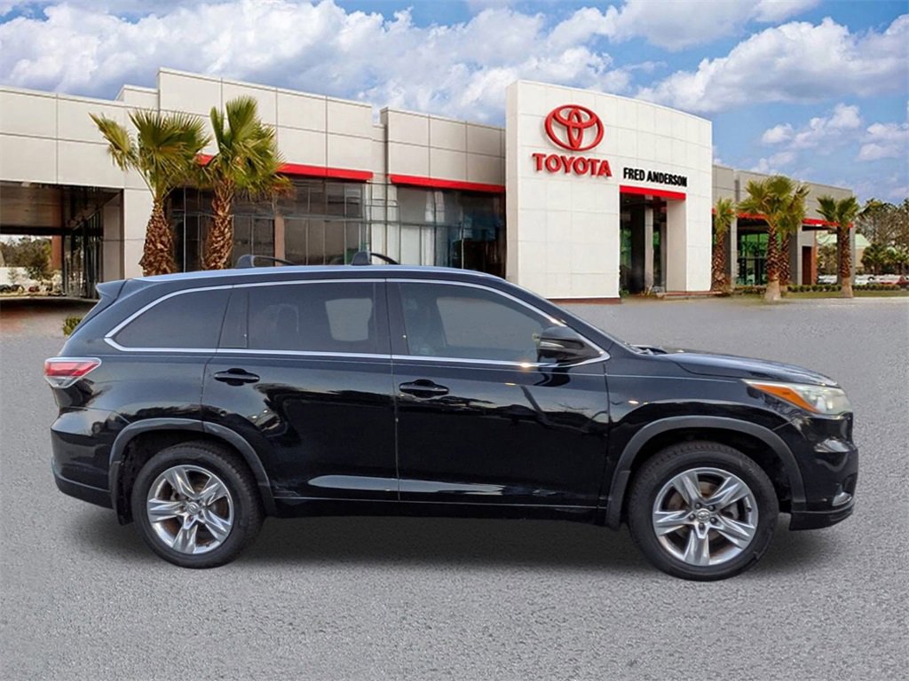 Used 2015 Toyota Highlander Limited Platinum image 4